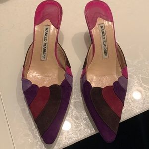 Women’s Manolo’s Kitten Heel. Size 35